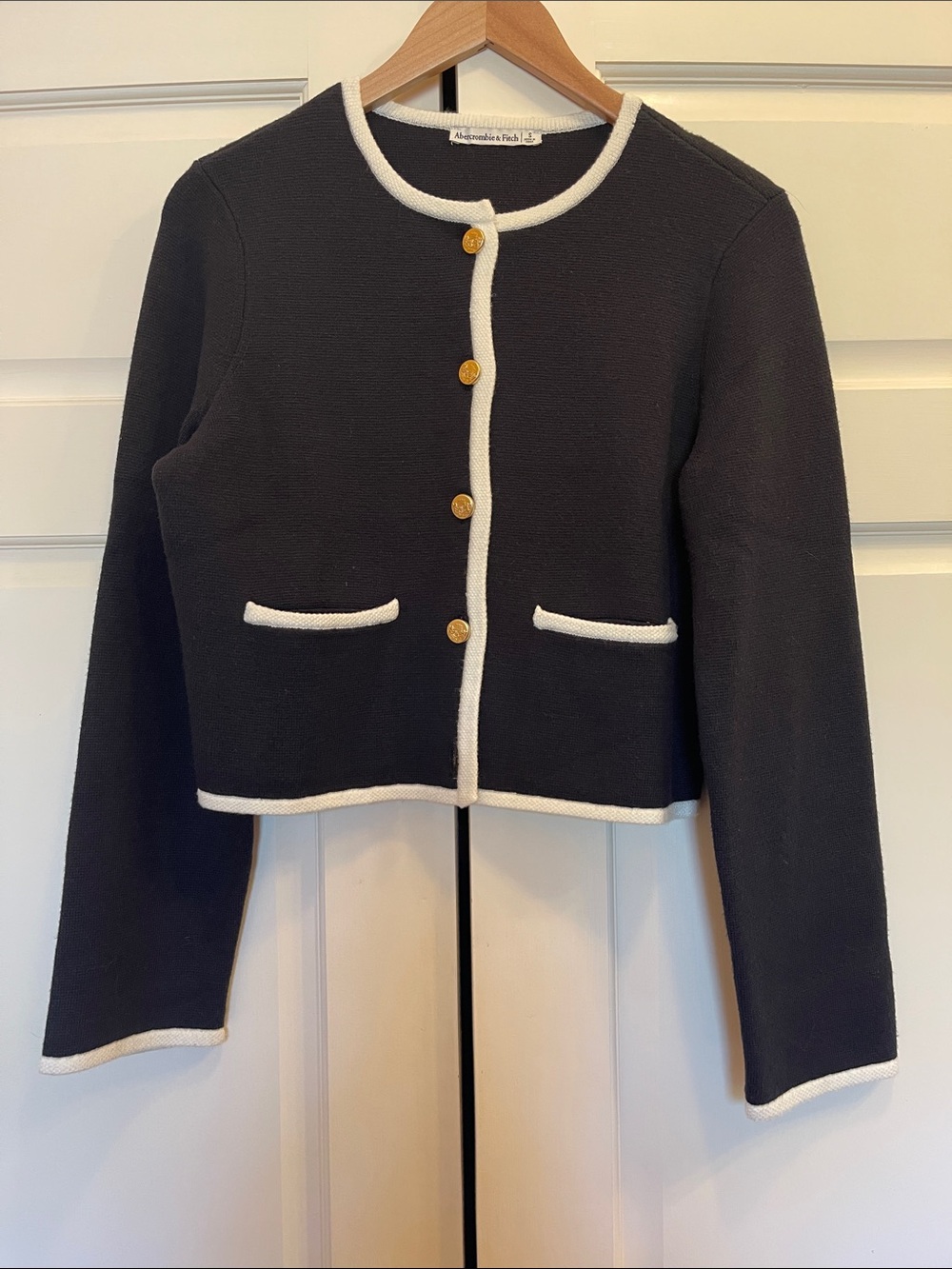 Abercrombie & Fitch Cropped Knit Cardigan